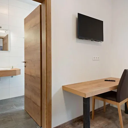 Apartment Elegant In Near The Forest Obervellach