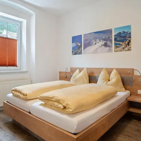 Elegant In Near The Forest Apartment Obervellach